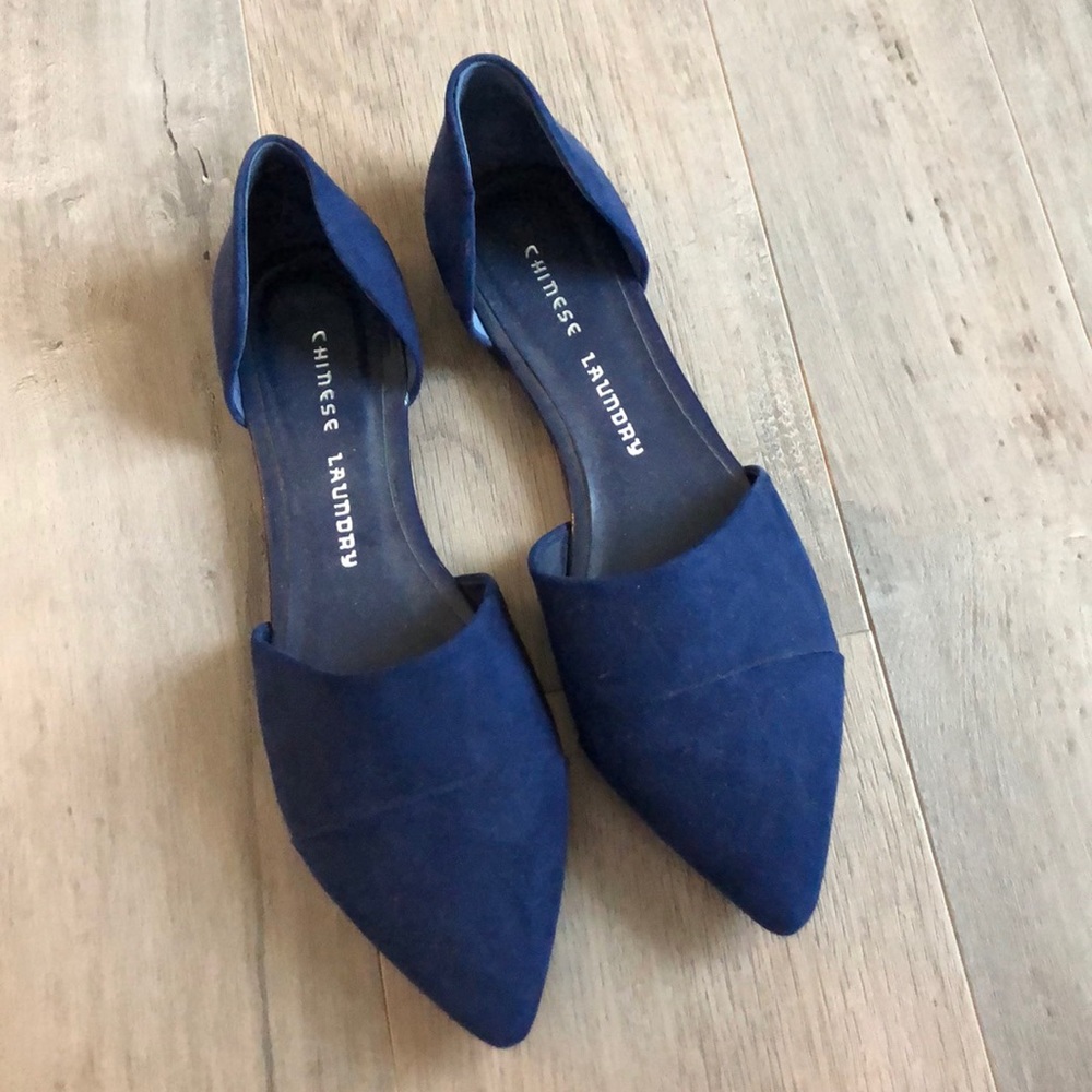 Navy suade Chinese Laundry shoes
